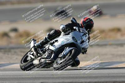 media/Nov-16-2025-Race Pace (Sun) [[8c5fa54630]]/Non Verified Riders (1st 20 Minutes)/1-Turn 14 (10am)/